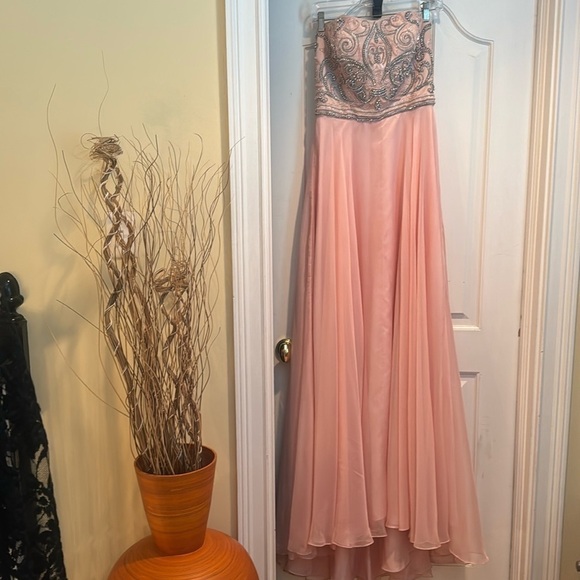 Sherri Hill pink dress with beautiful diamonds and sequins